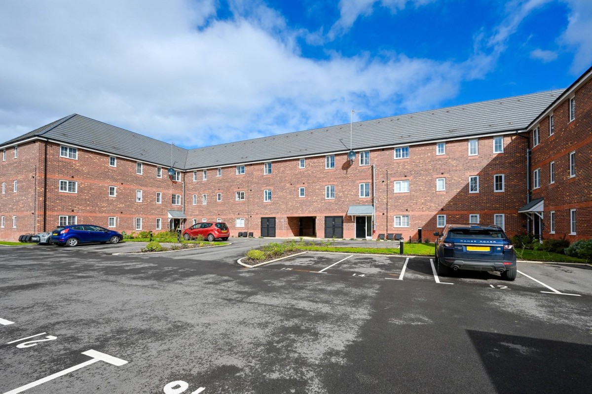 Images for High Grove Park, High Grove Court High Grove Park, L40