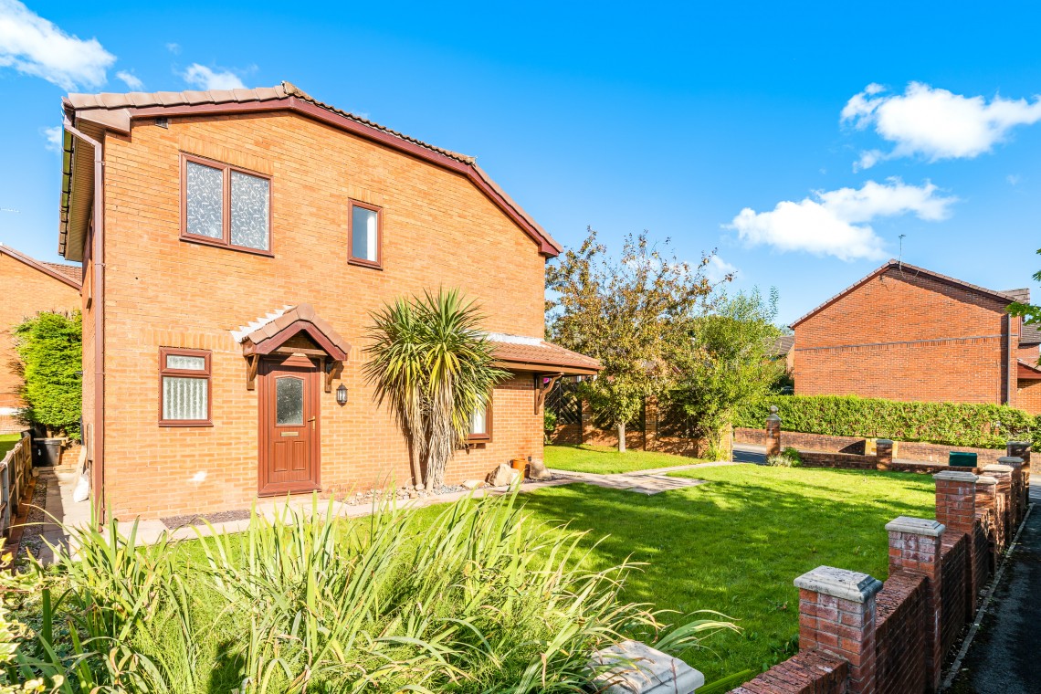 Images for Hunts Field, Clayton le Woods