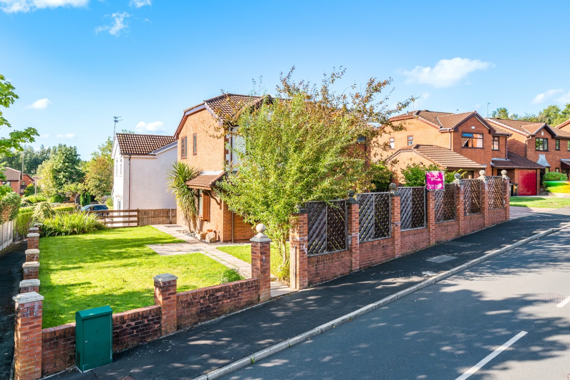 Images for Hunts Field, Clayton le Woods