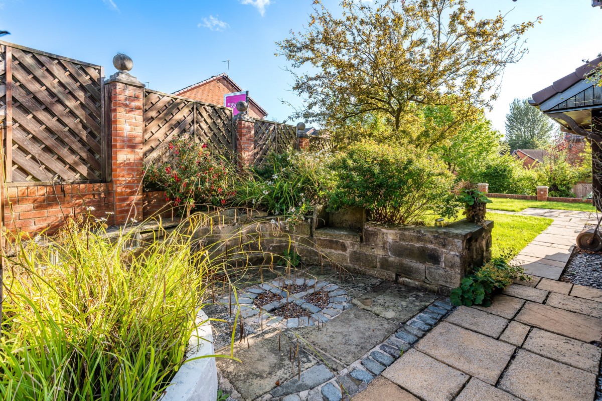 Images for Hunts Field, Clayton le Woods