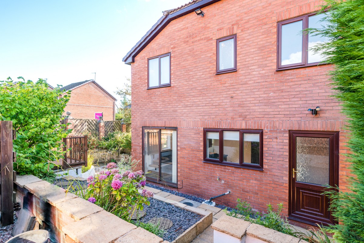 Images for Hunts Field, Clayton le Woods