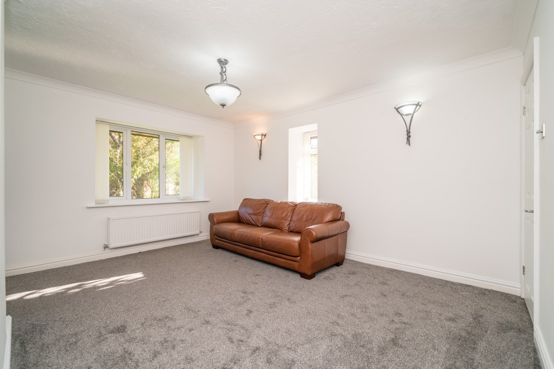 Images for Hunts Field, Clayton le Woods