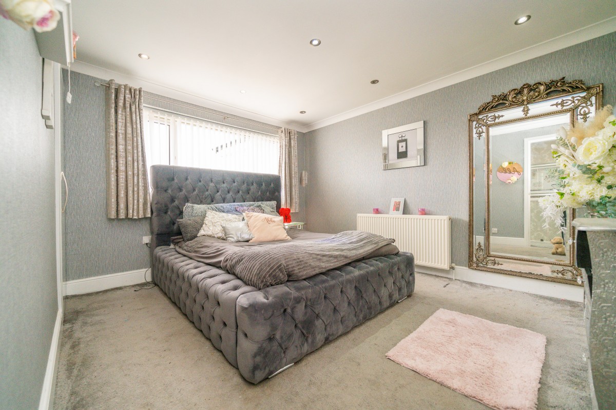 Images for Eastleigh, Skelmersdale