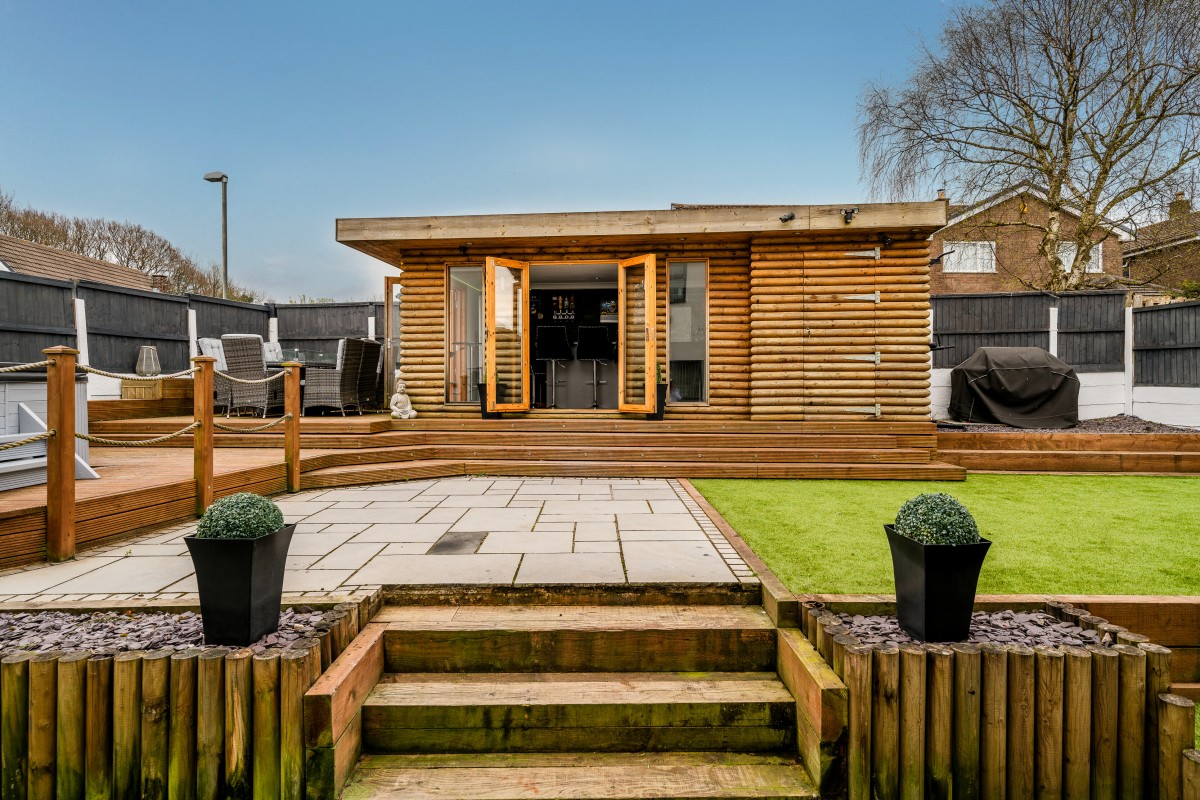 Images for Eastleigh, Skelmersdale