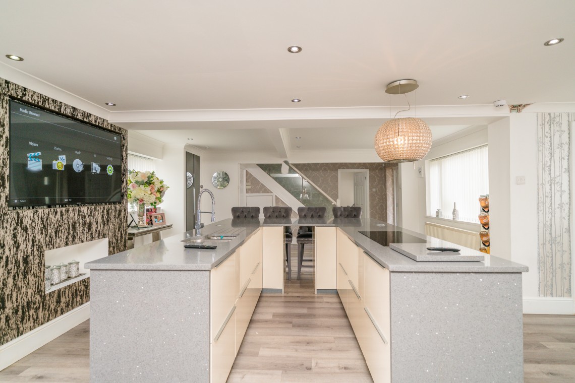 Images for Eastleigh, Skelmersdale