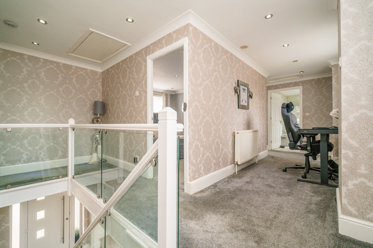 Images for Eastleigh, Skelmersdale