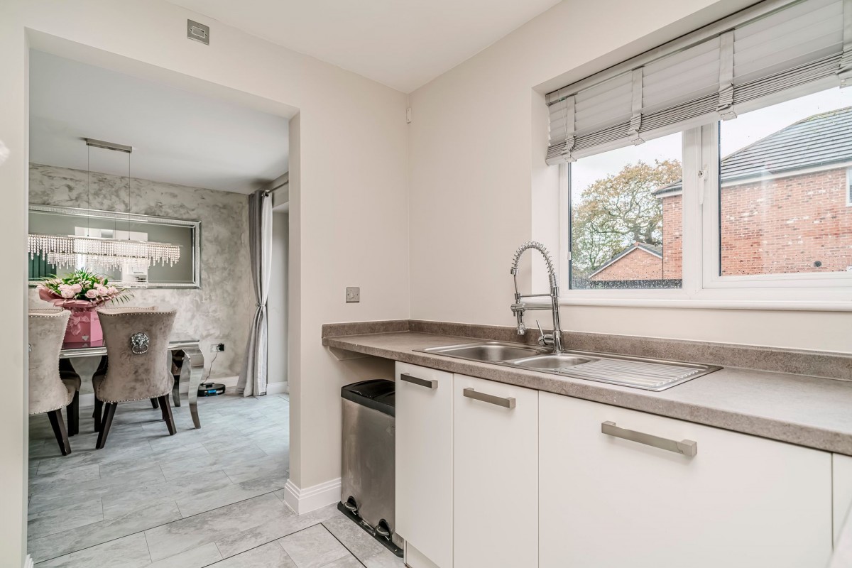 Images for Shaw Green Crescent, Euxton, PR7