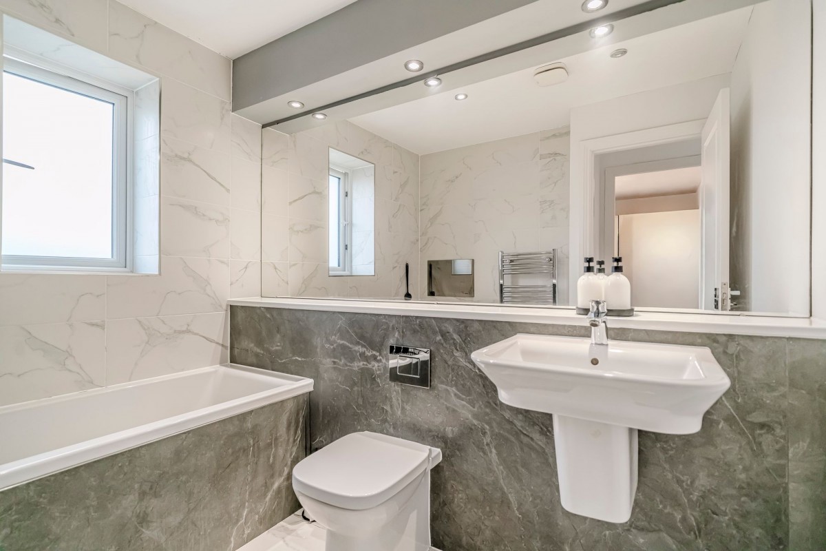 Images for Shaw Green Crescent, Euxton, PR7