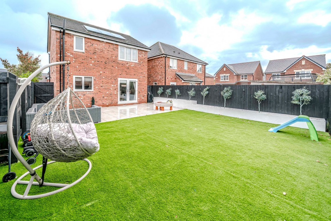 Images for Shaw Green Crescent, Euxton, PR7