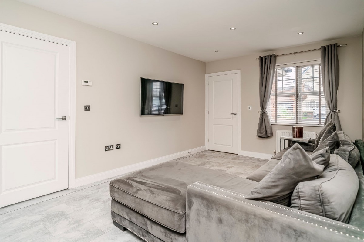 Images for Shaw Green Crescent, Euxton, PR7