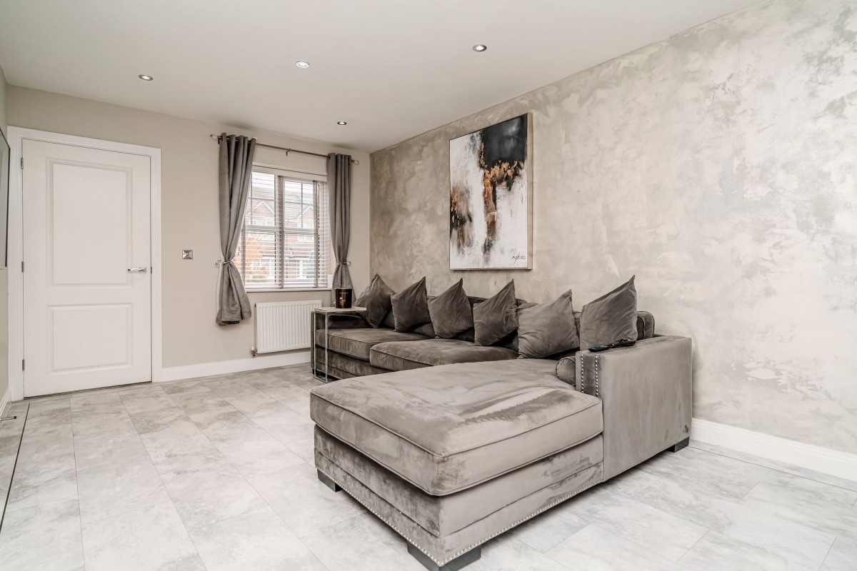 Images for Shaw Green Crescent, Euxton, PR7