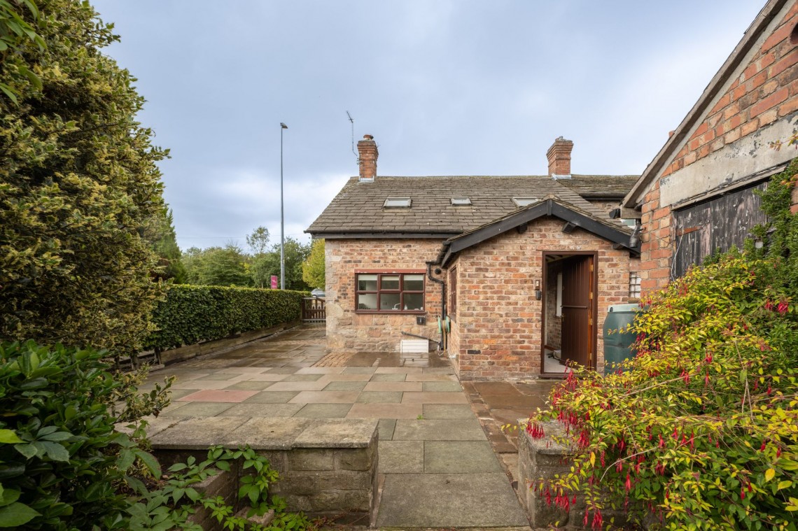 Images for Four Lane Ends, Bickerstaffe, L39