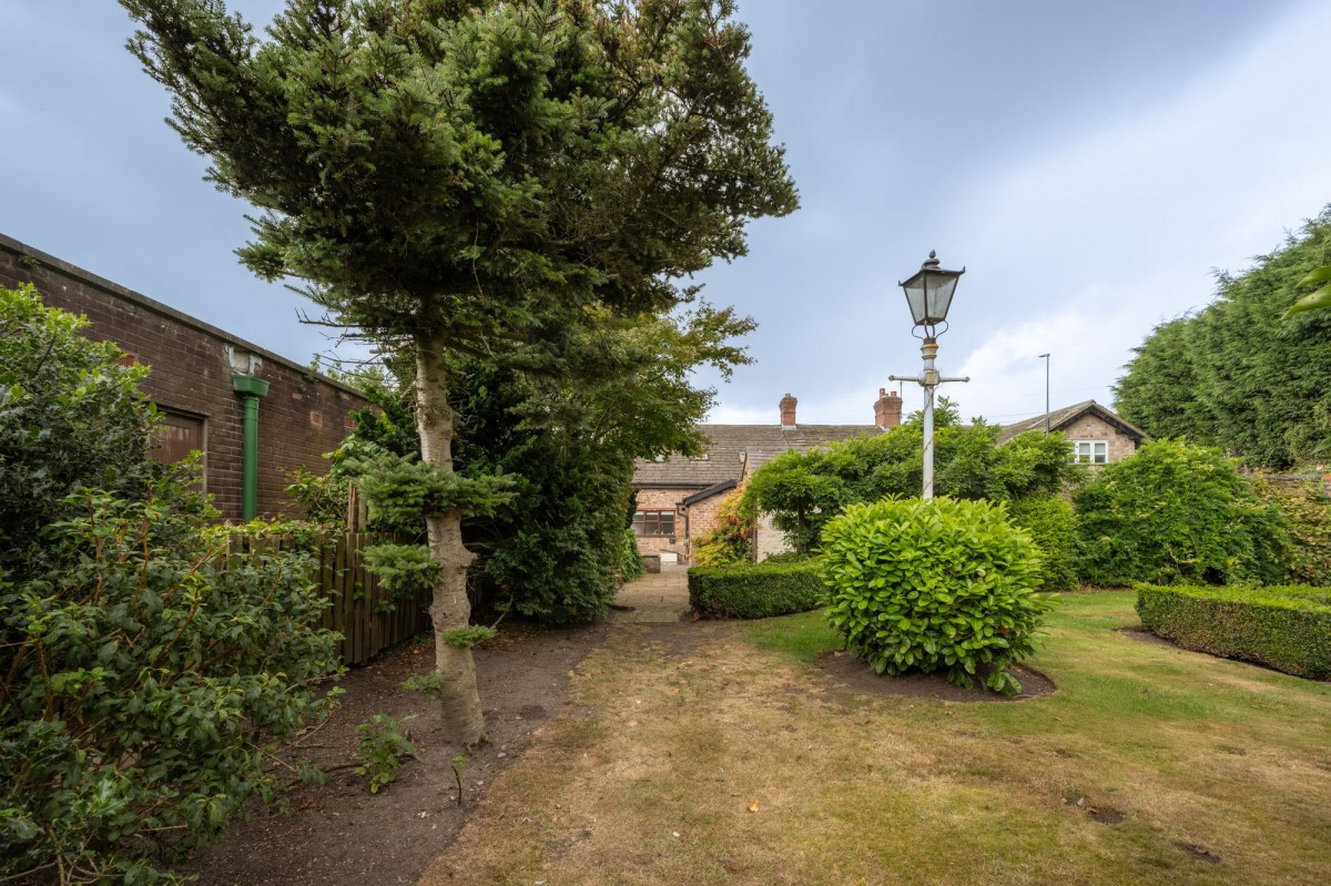 Images for Four Lane Ends, Bickerstaffe, L39