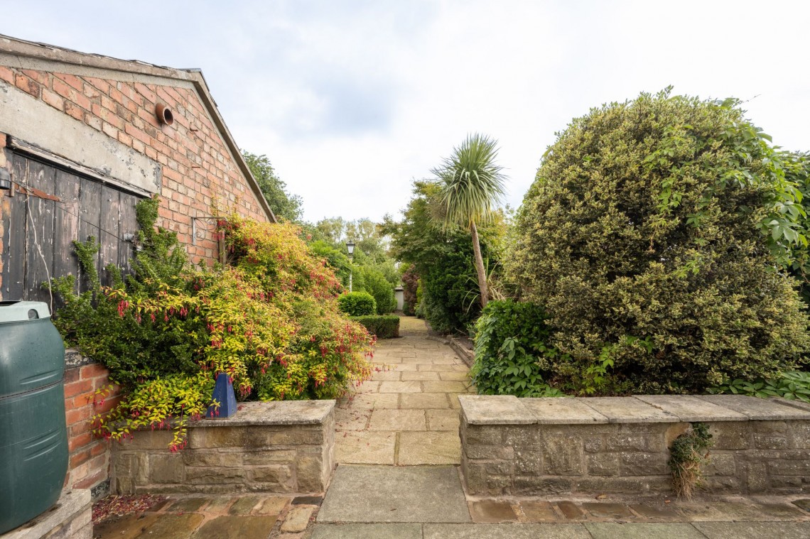 Images for Four Lane Ends, Bickerstaffe, L39