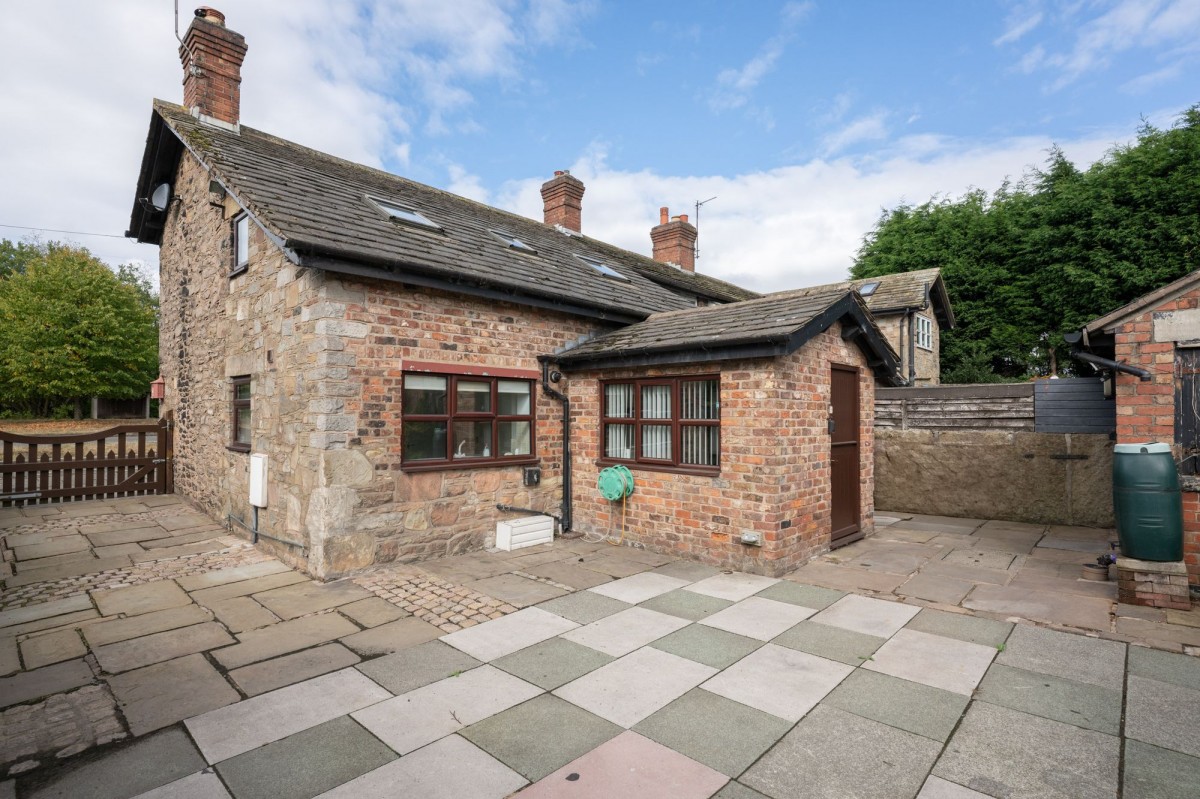 Images for Four Lane Ends, Bickerstaffe, L39