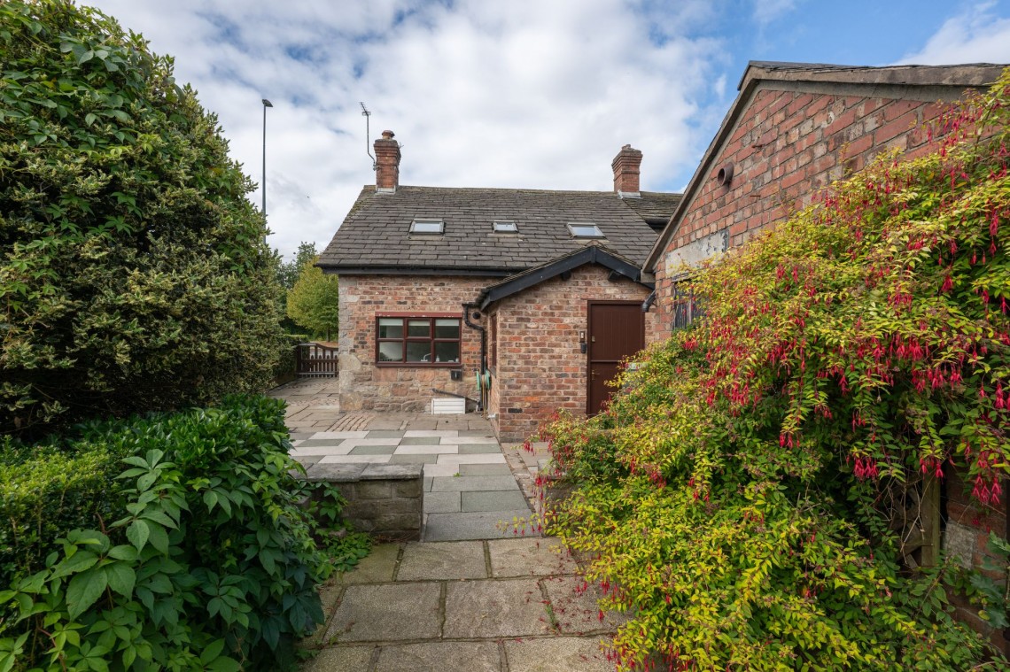 Images for Four Lane Ends, Bickerstaffe, L39