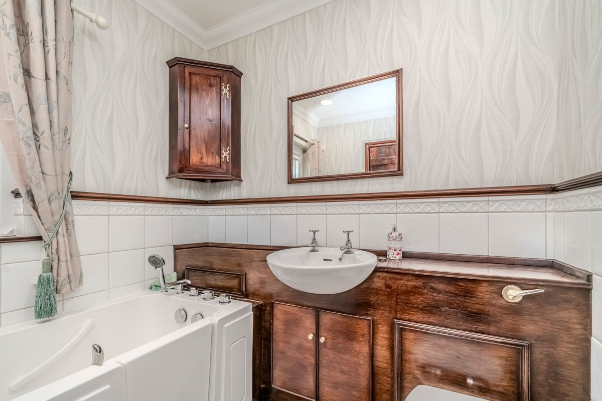 Images for Gough Lane, Bamber Bridge, PR5