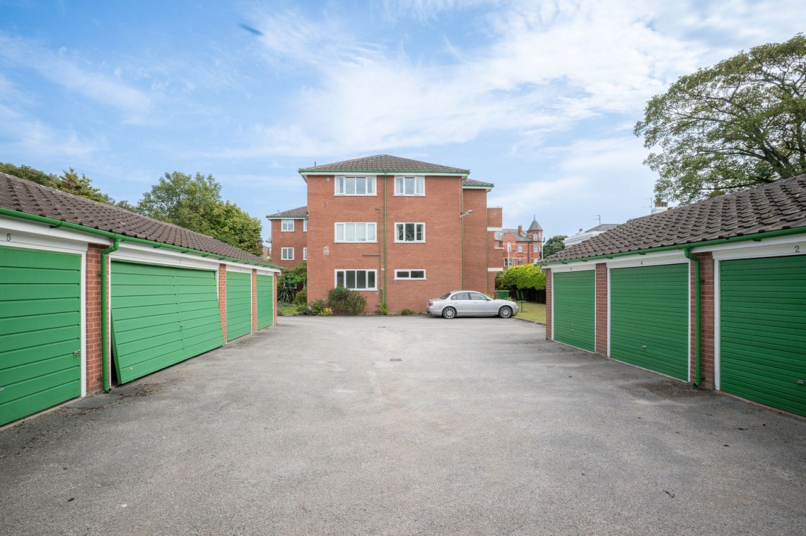 Images for Lord Street West, Southport, PR8