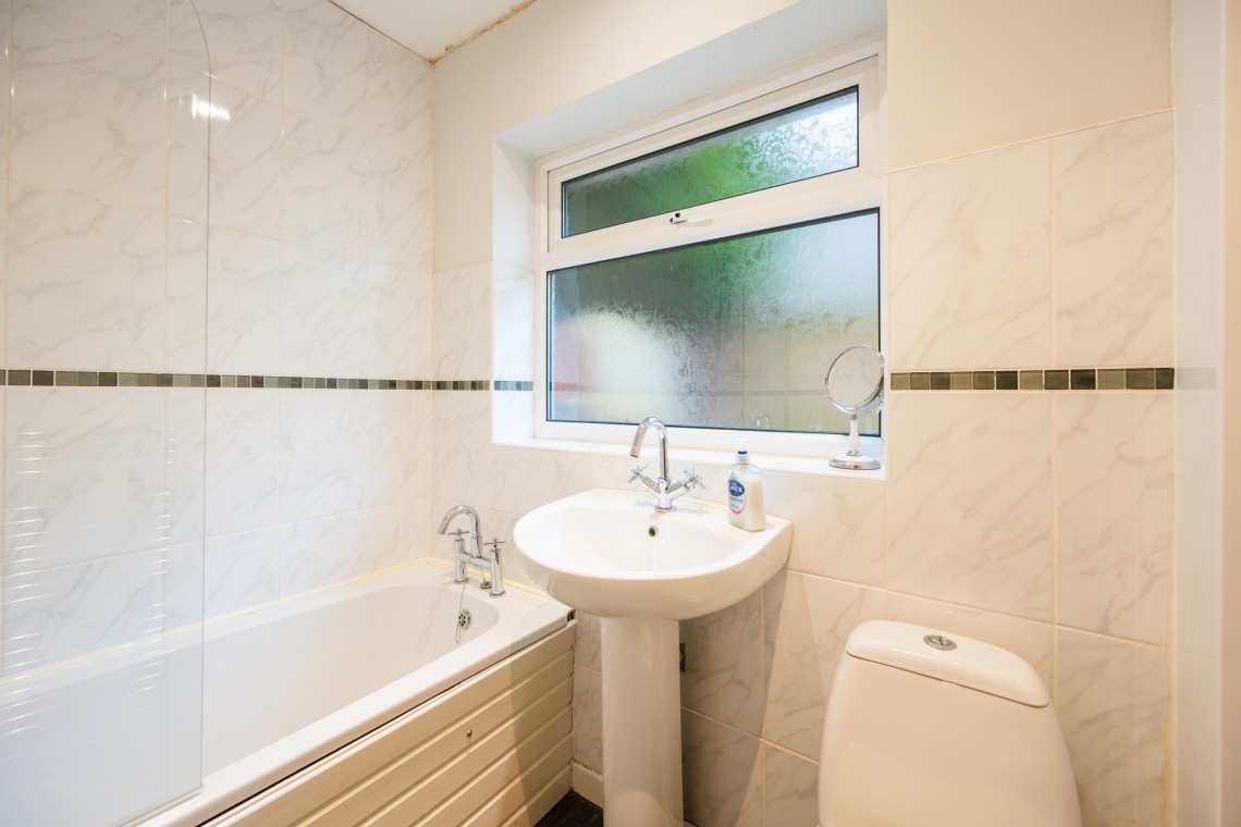 Images for Glenside, Appley Bridge