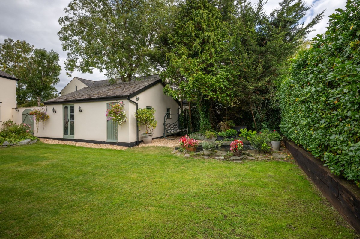 Images for The Gravel, Mere Brow, PR4