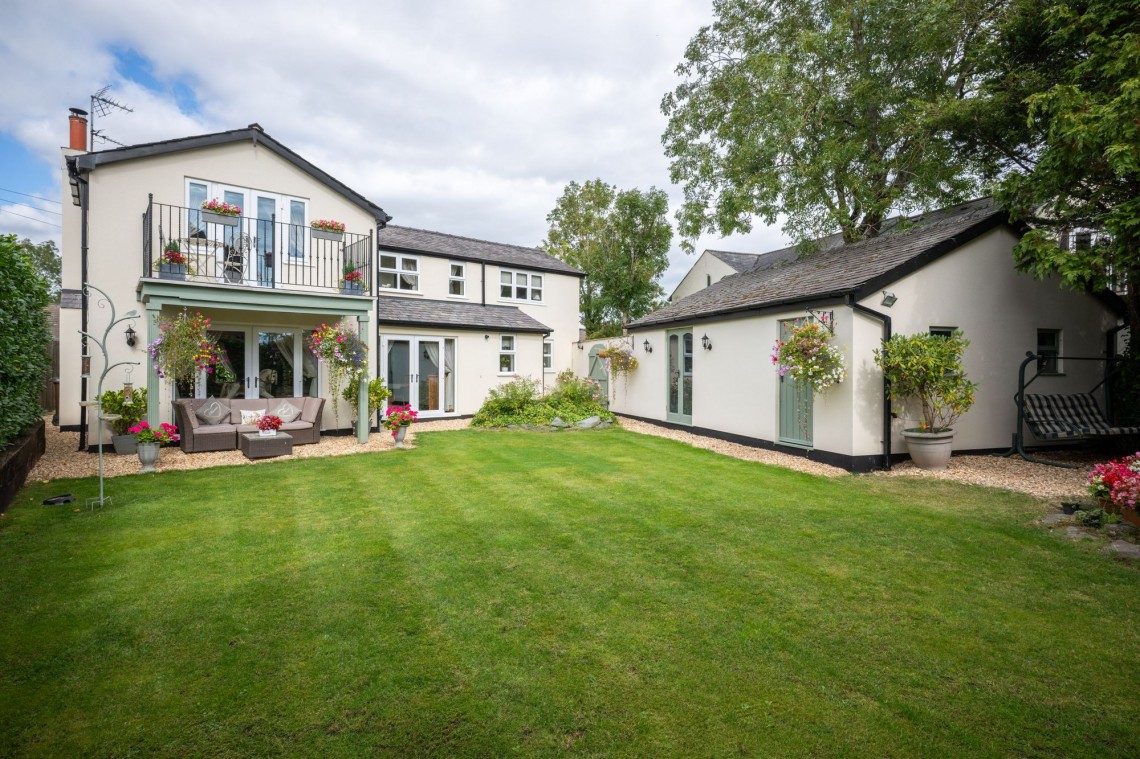 Images for The Gravel, Mere Brow, PR4