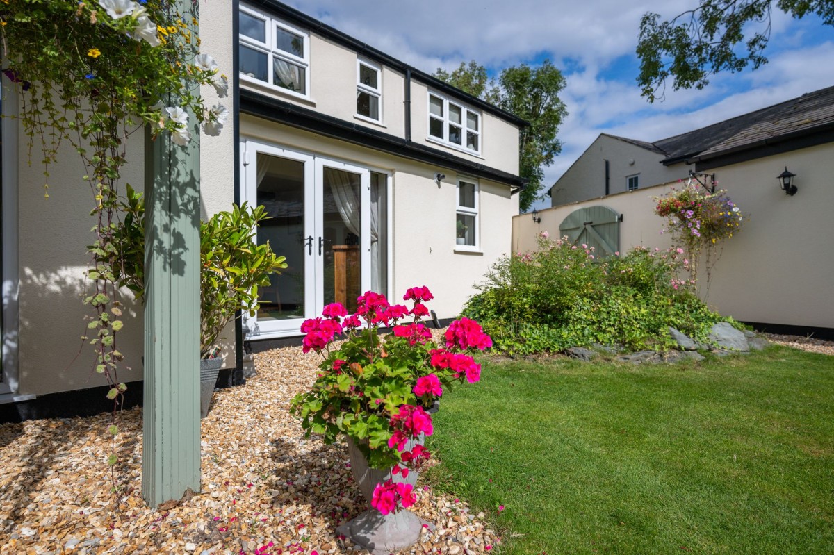 Images for The Gravel, Mere Brow, PR4