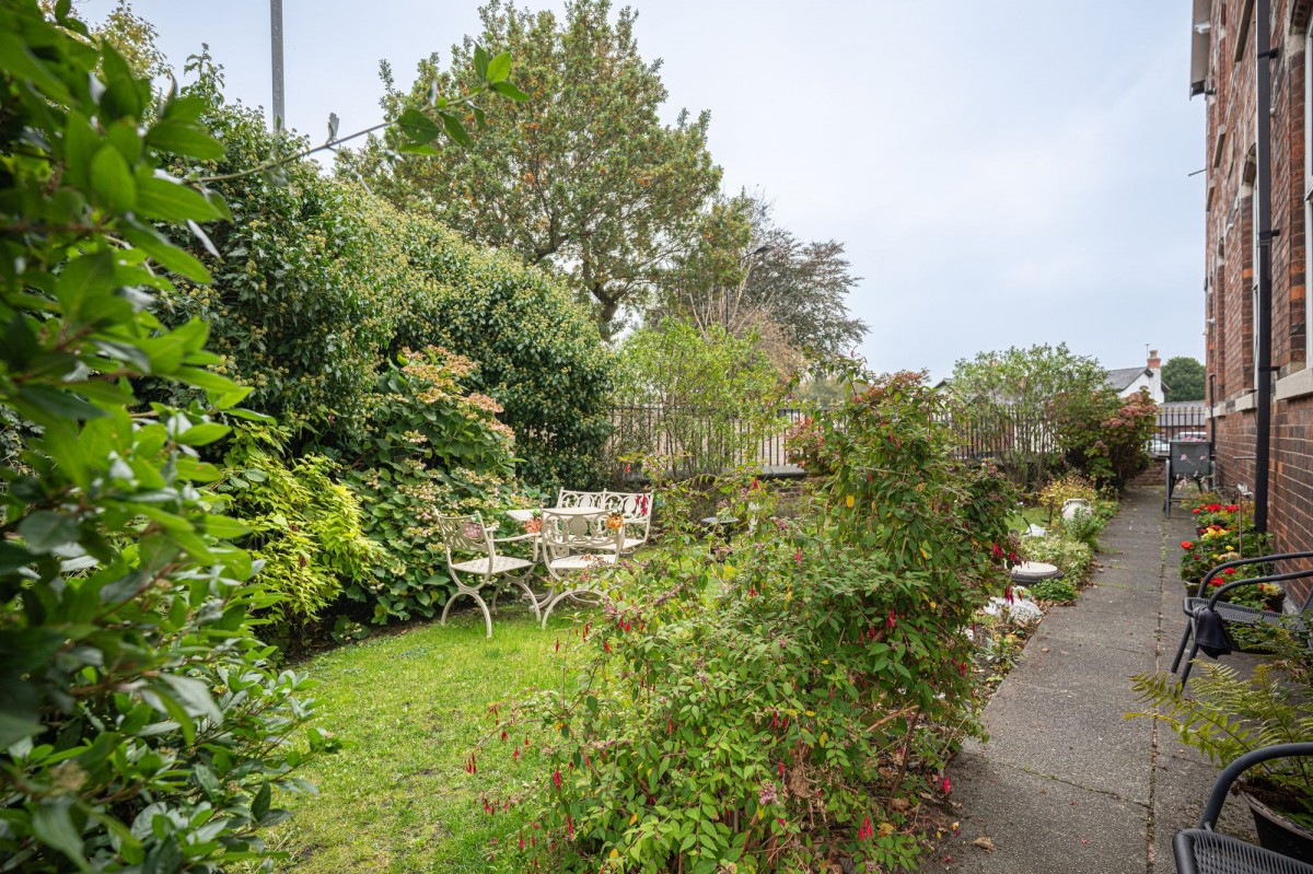 Images for Cross Pit Lane, School House Court Cross Pit Lane, WA11