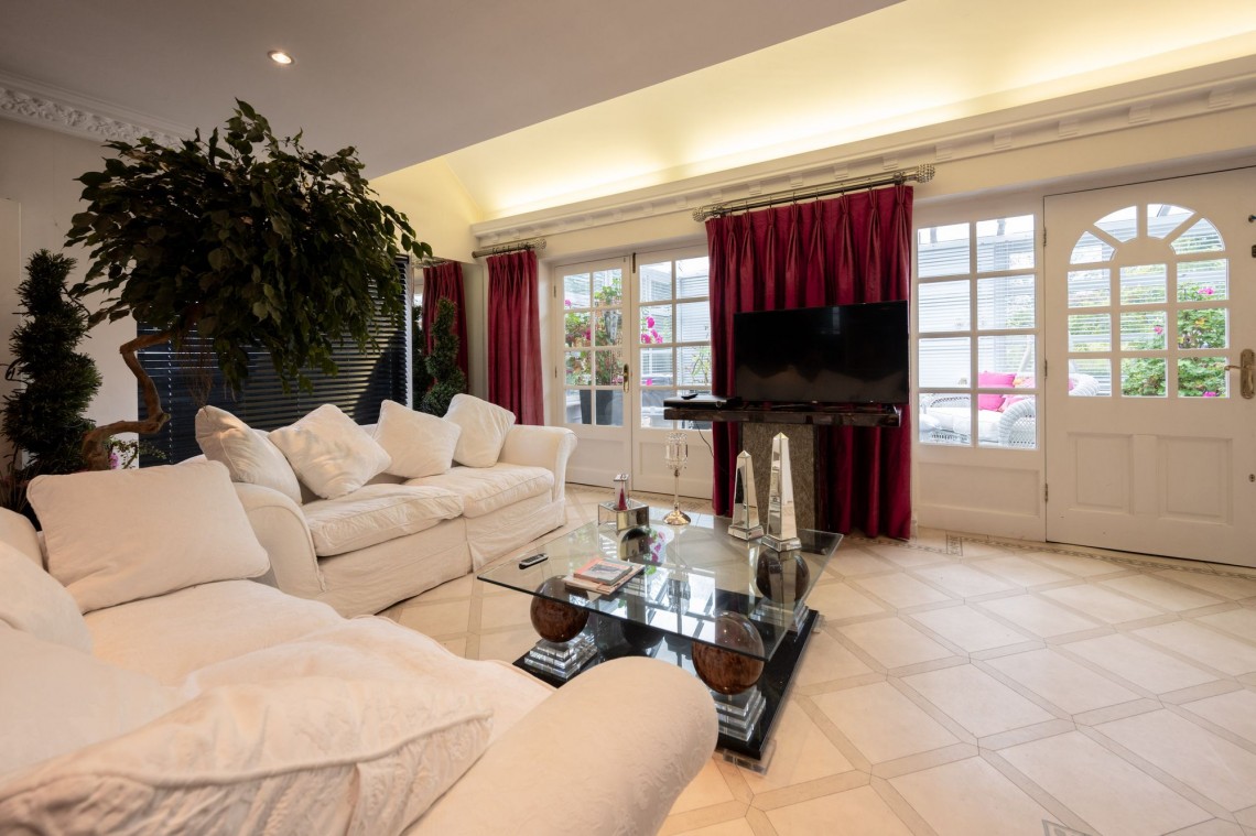 Images for Longfold, Mere Brow, PR4