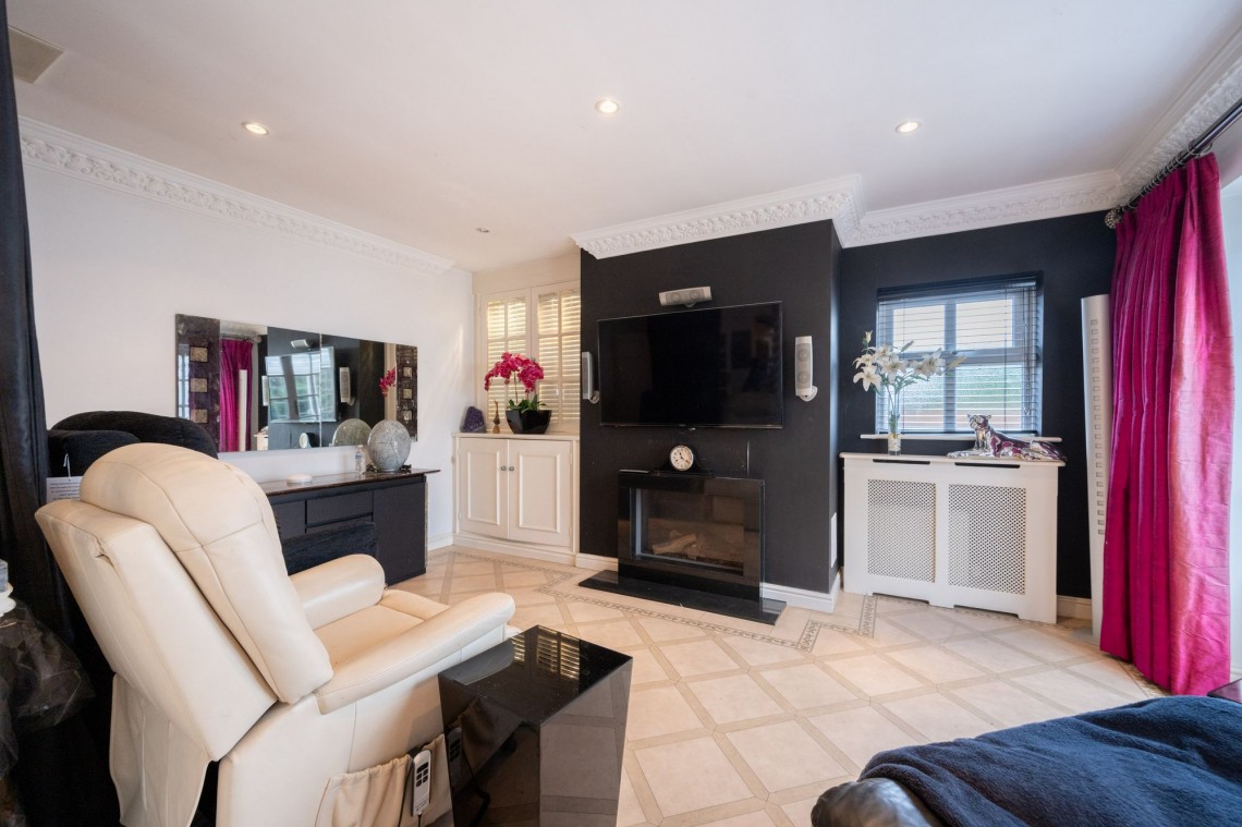 Images for Longfold, Mere Brow, PR4