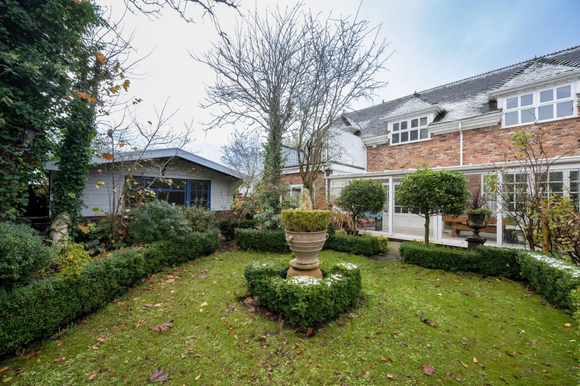 Images for Longfold, Mere Brow, PR4
