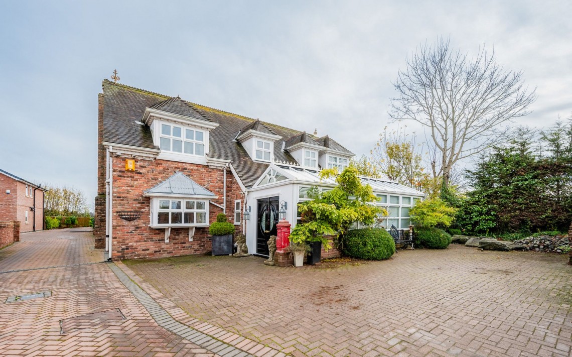 Images for Longfold, Mere Brow, PR4