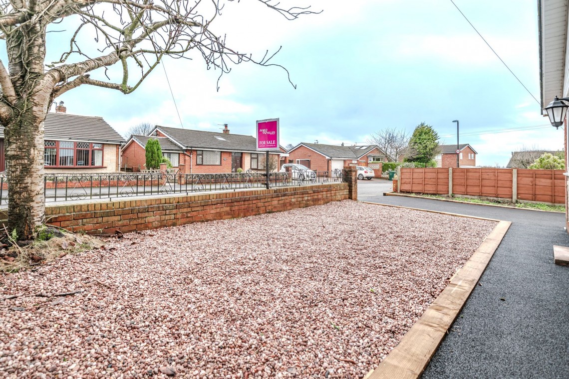 Images for The Asshawes, Heath Charnock, PR6