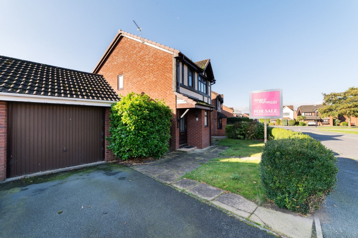 Images for Vicarage Gardens, Burscough, L40