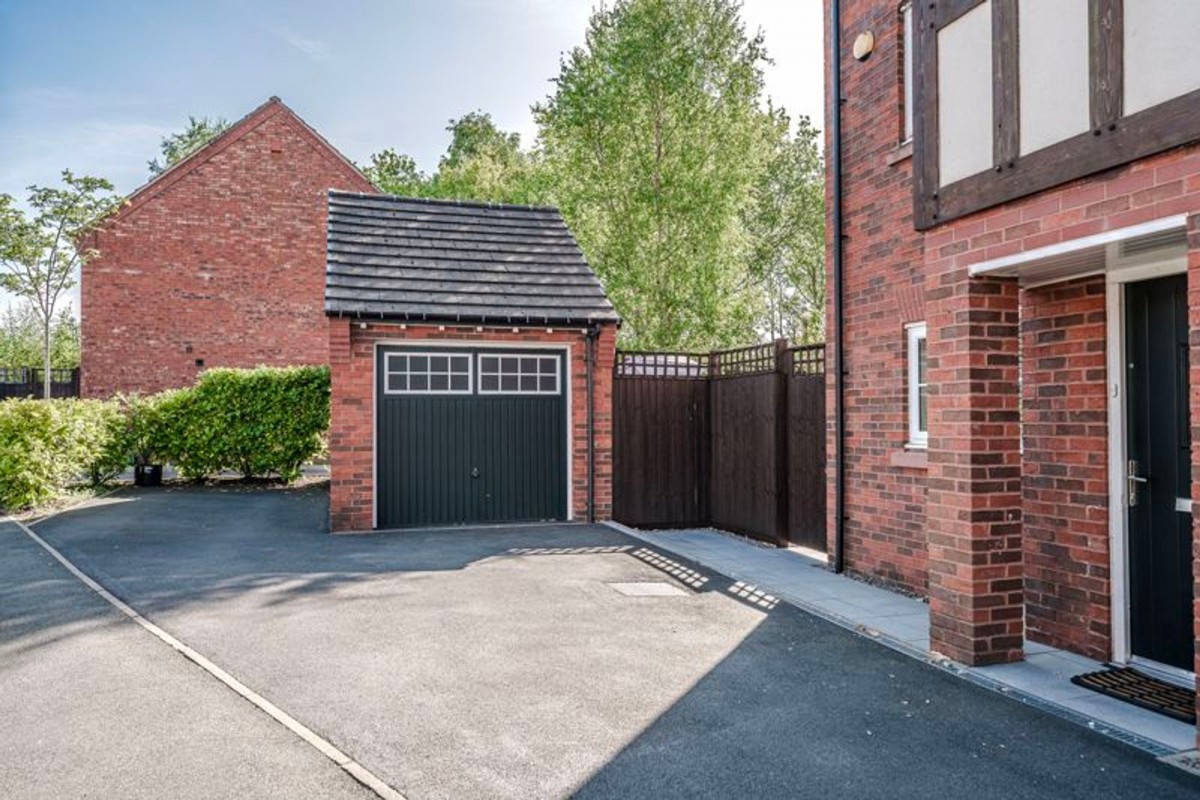 Images for Cherry Tree Close, Charnock Richard, PR7