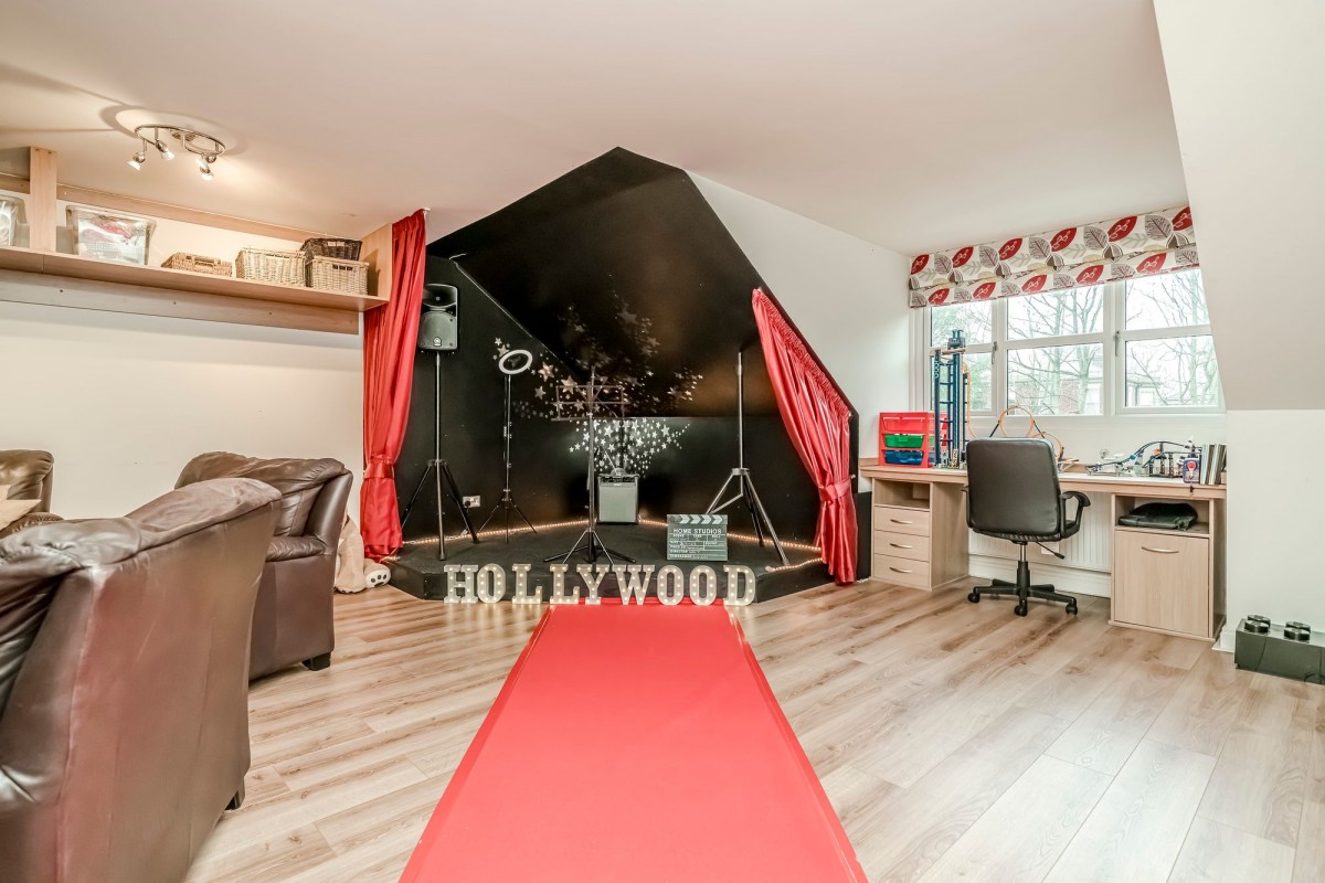 Images for Farington Lodge Gardens, Farington, PR25