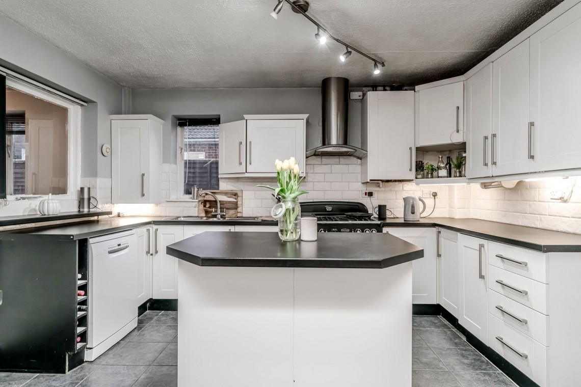 Images for Balshaw Lane, Euxton, PR7