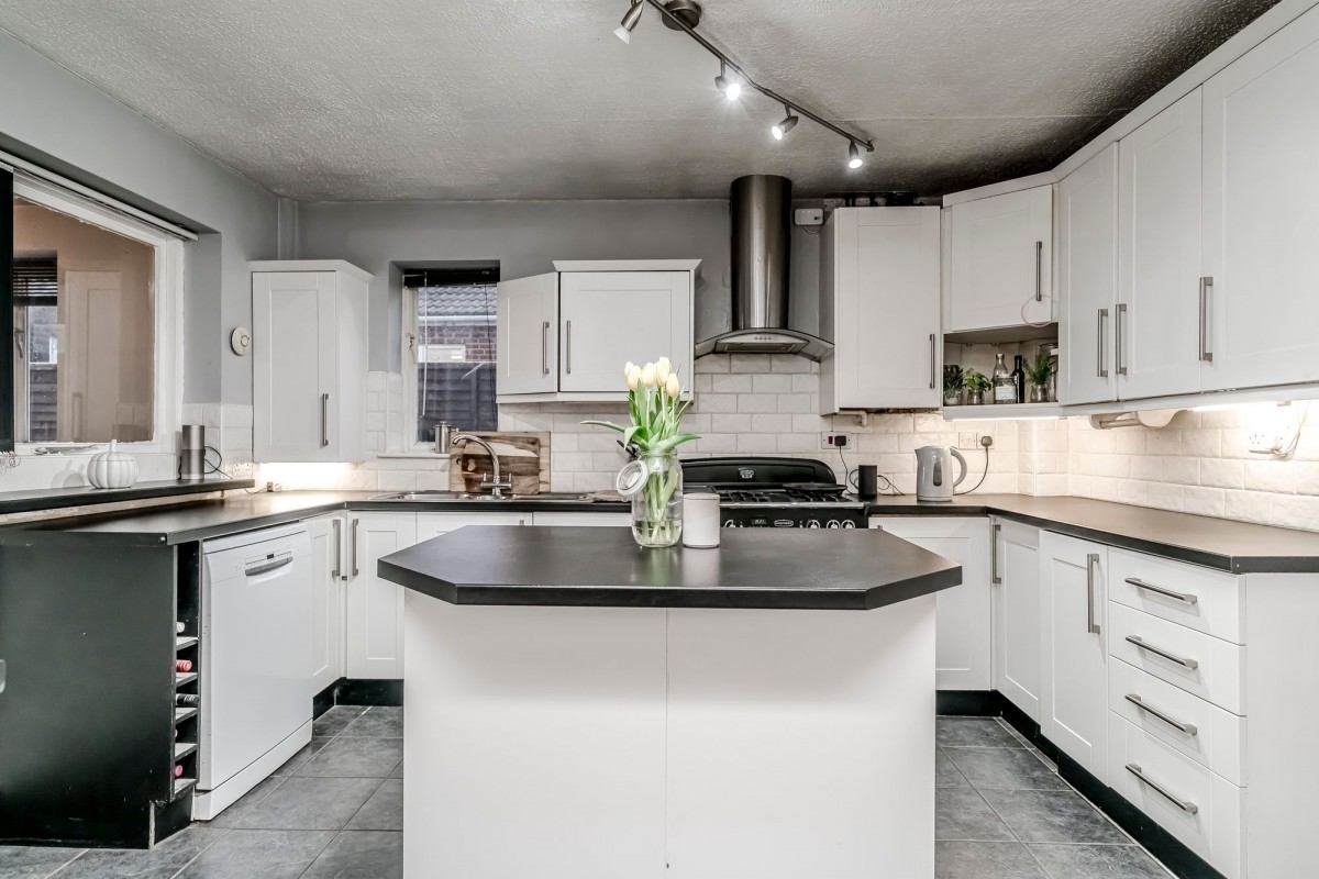 Images for Balshaw Lane, Euxton, PR7