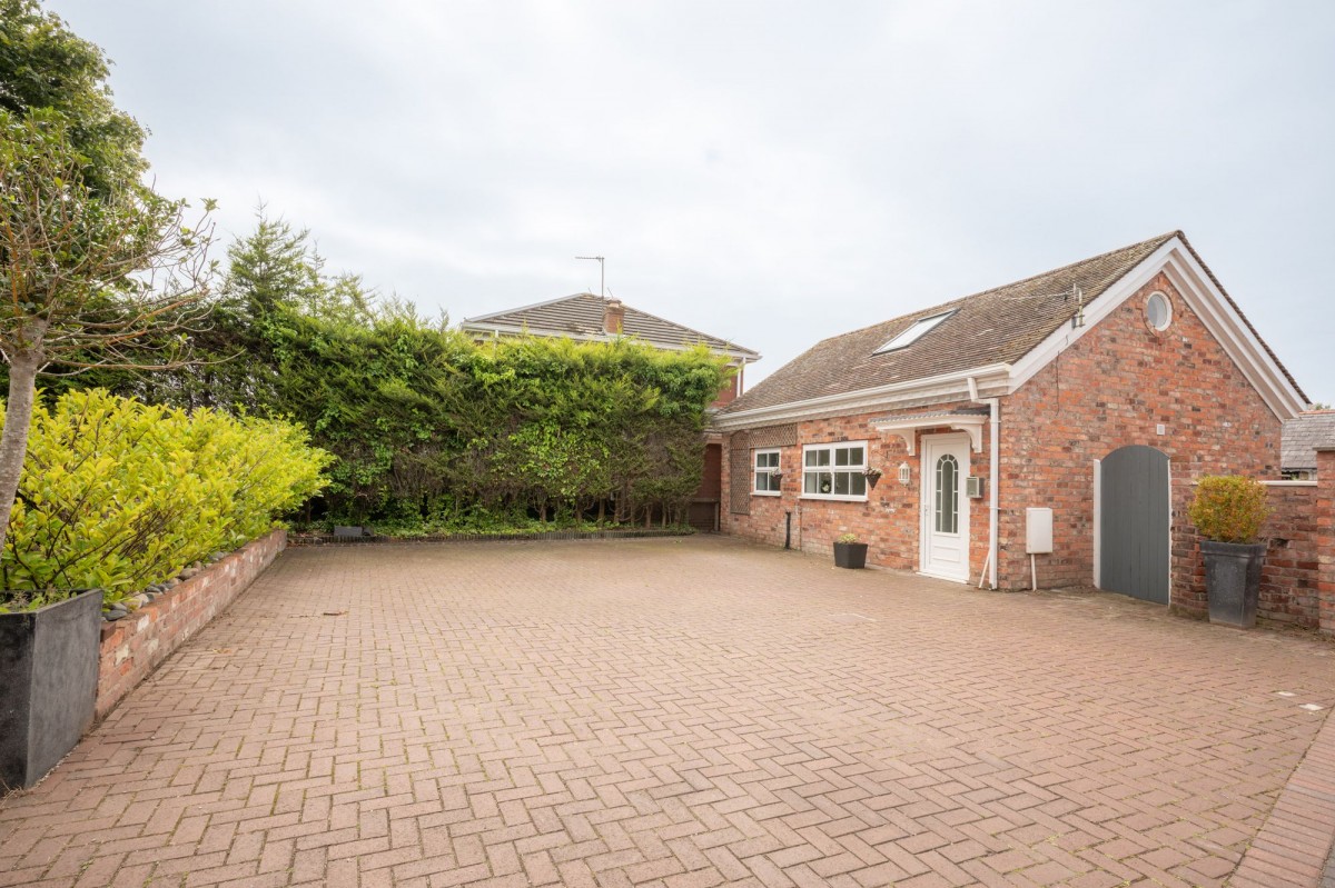 Images for Longfold, Mere Brow, PR4