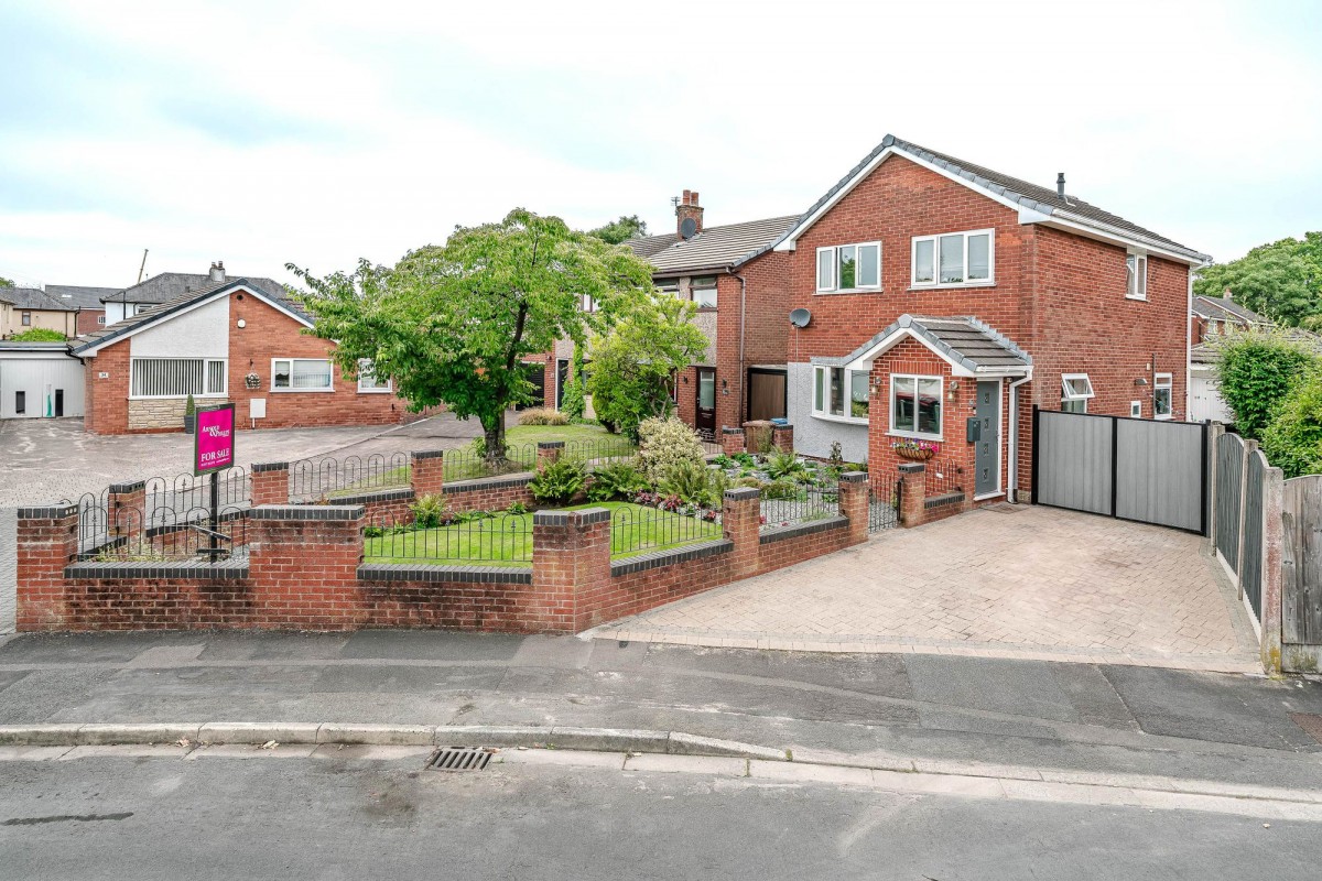 Images for Lichen Close, Charnock Richard, PR7