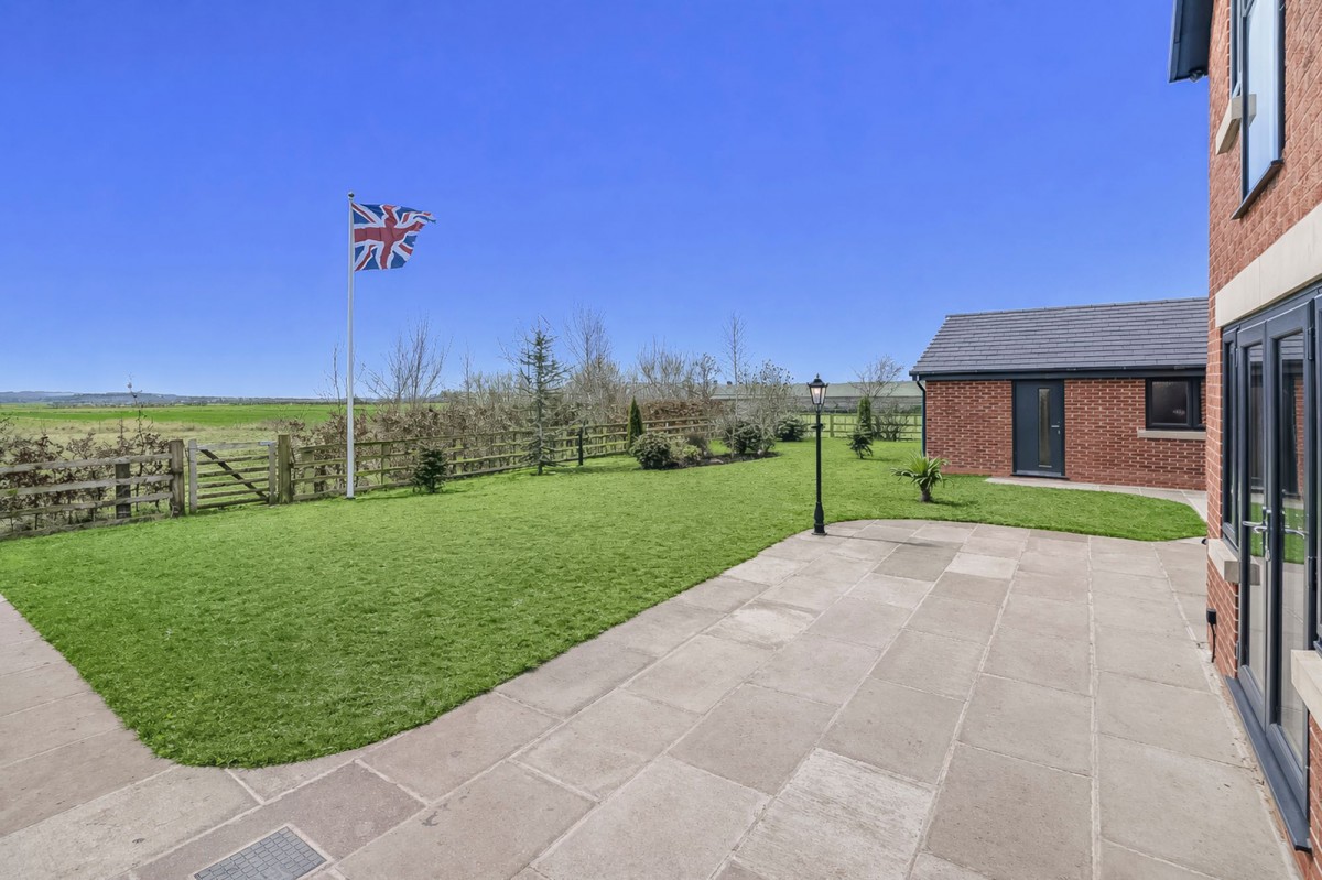 Images for Gill Lane, Longton, PR4