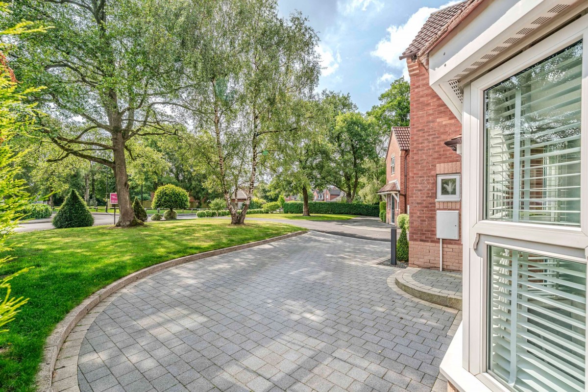 Images for Gleneagles Drive, Euxton, PR7